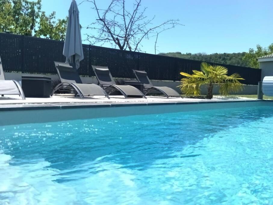 Chambre & Sdb Privee Avec Piscine En Bord De Via Rhona Sarras Екстериор снимка